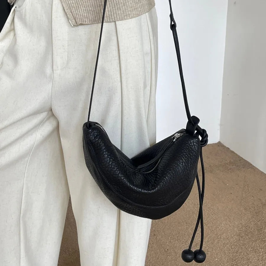 Valentina Pino crossbody bag in Black, detail
