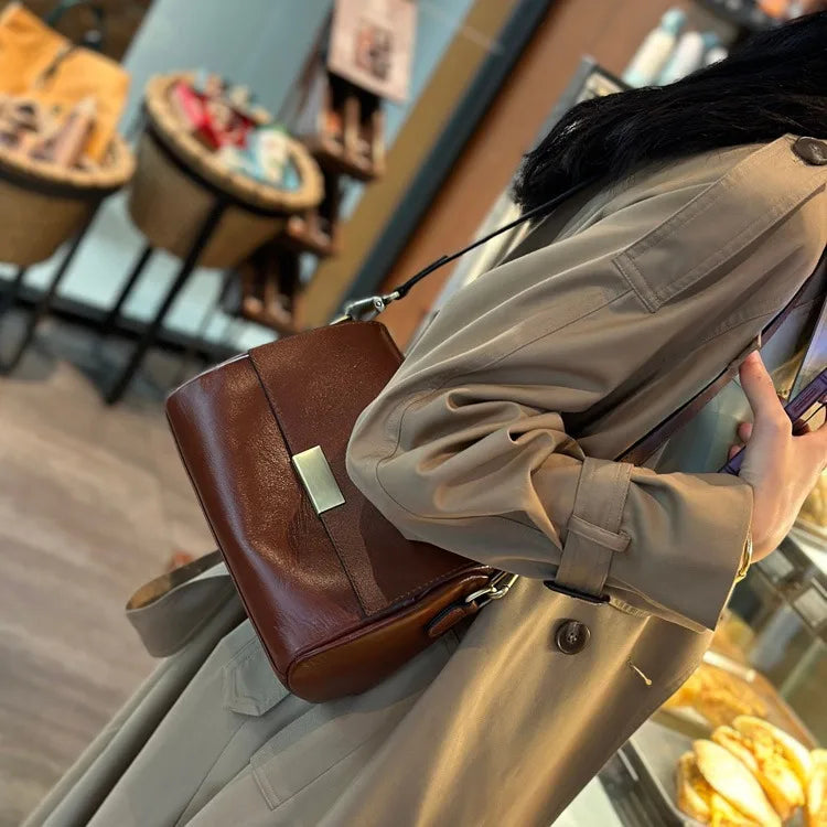 Valentina Cedro crossbody bag in Brown