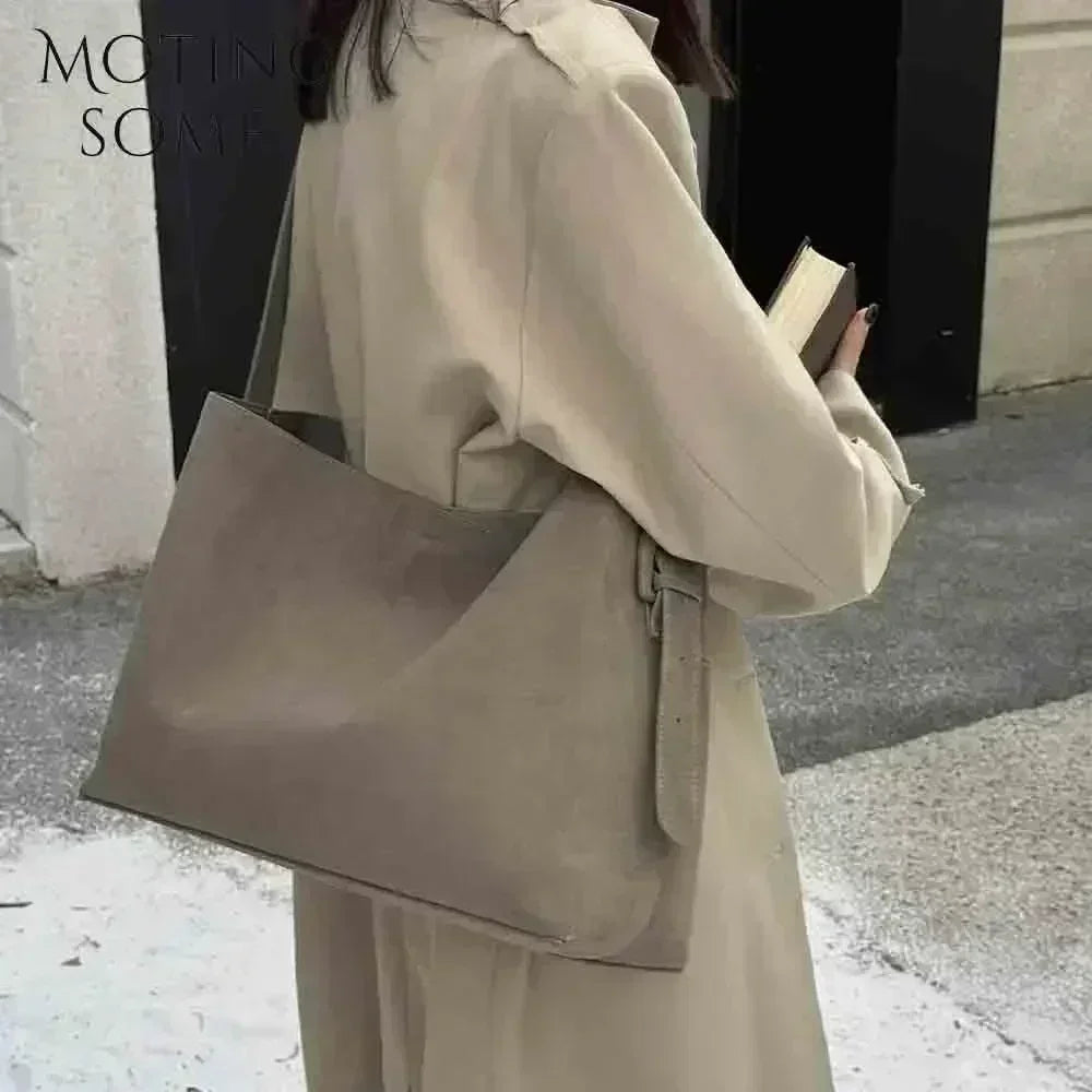 Valentina Elba Small tote in Brown, interior