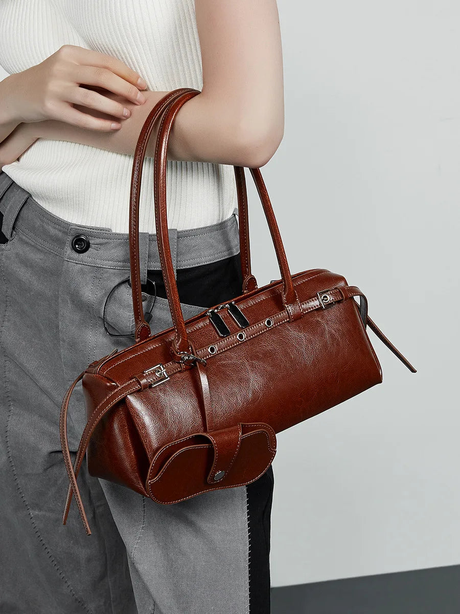 Valentina Riva shoulder bag in Coffee, back view