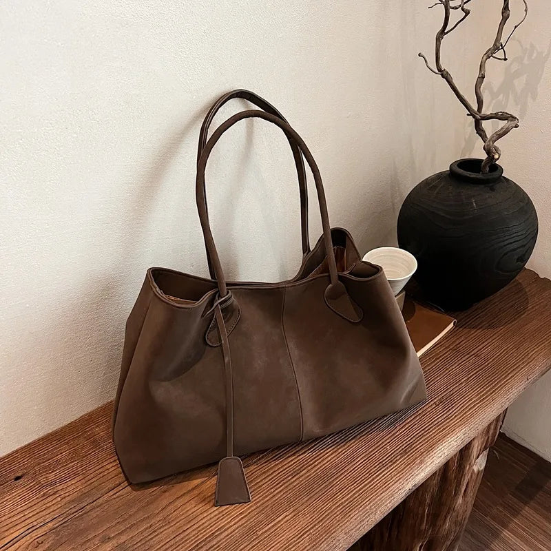 Valentina Bello tote in Coffee