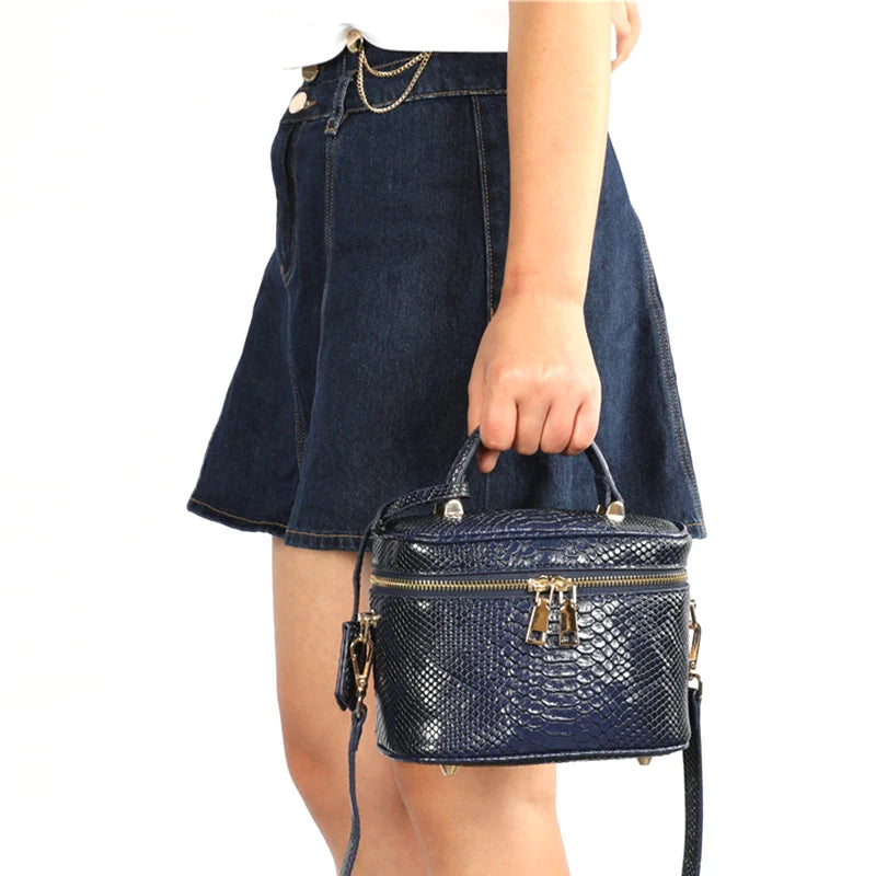 Valentina Brindisi vanity case in Navy