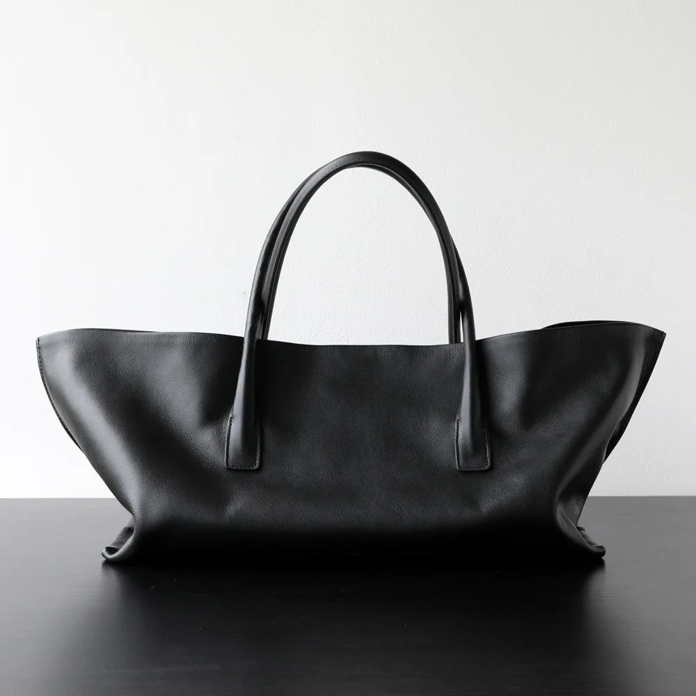 Valentina Gaia tote in Black