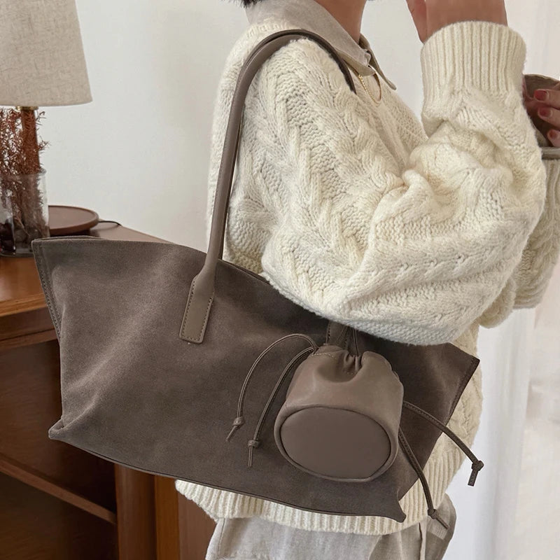 Valentina Noce tote in Grey