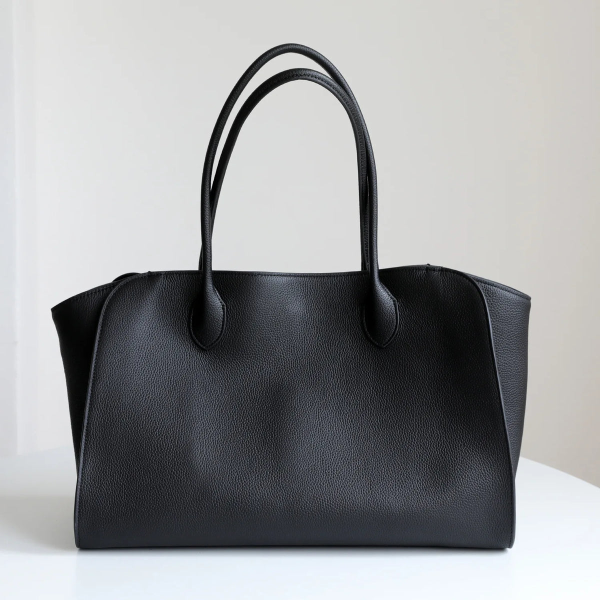 Valentina Volta Small shoulder bag in Coffee, front view