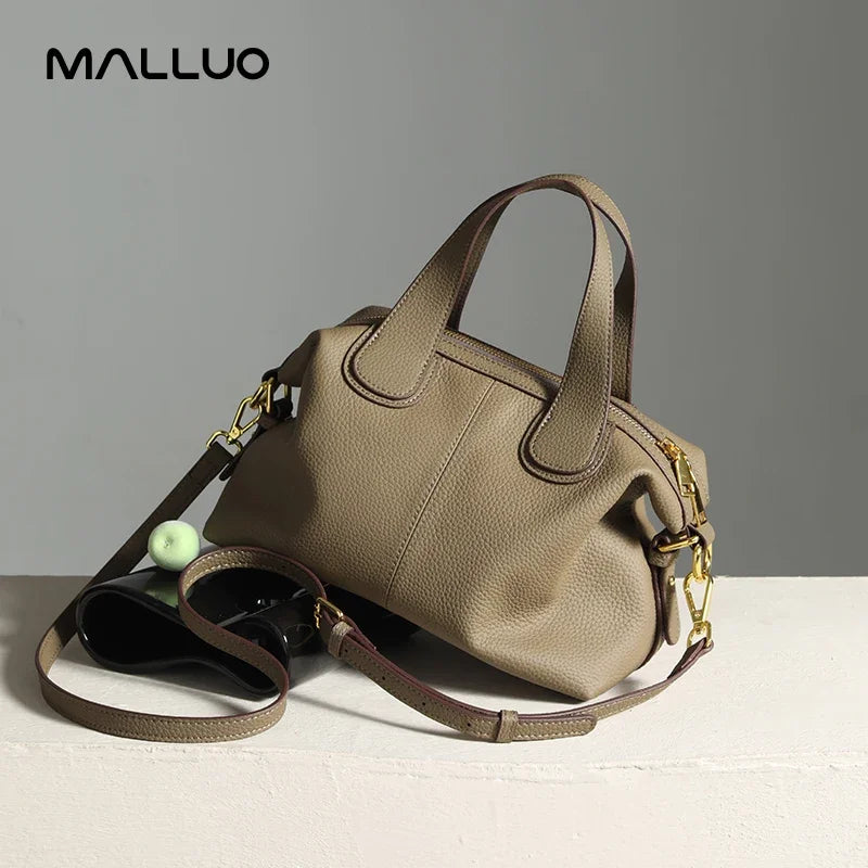 Valentina Lucca crossbody bag in White, worn