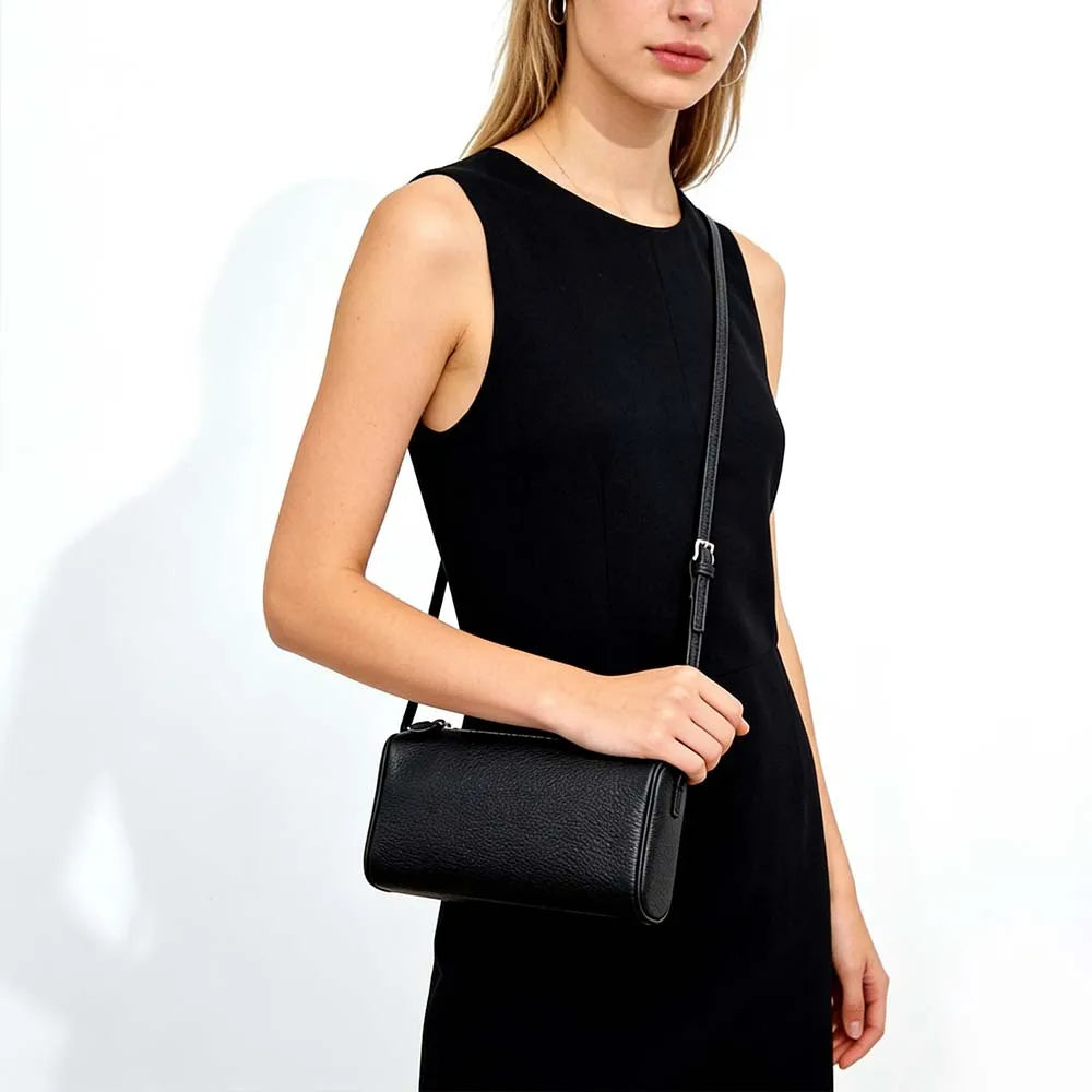 Valentina Lume shoulder bag in Ebony, side view