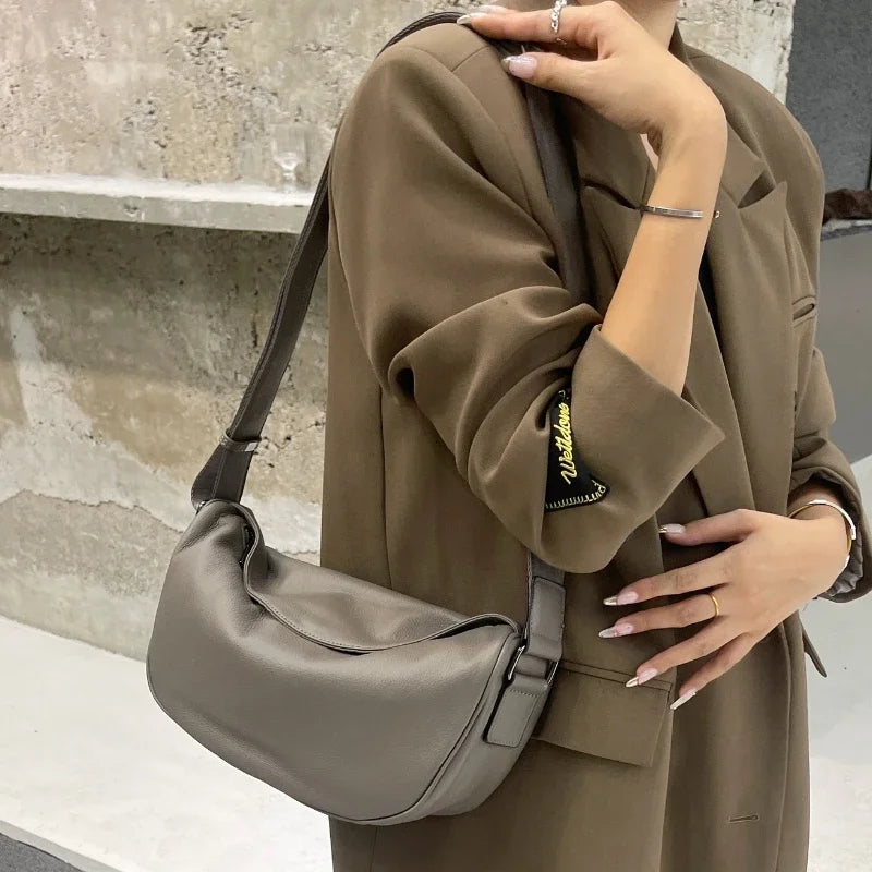 Valentina Zona saddle bag in Coffee, front view
