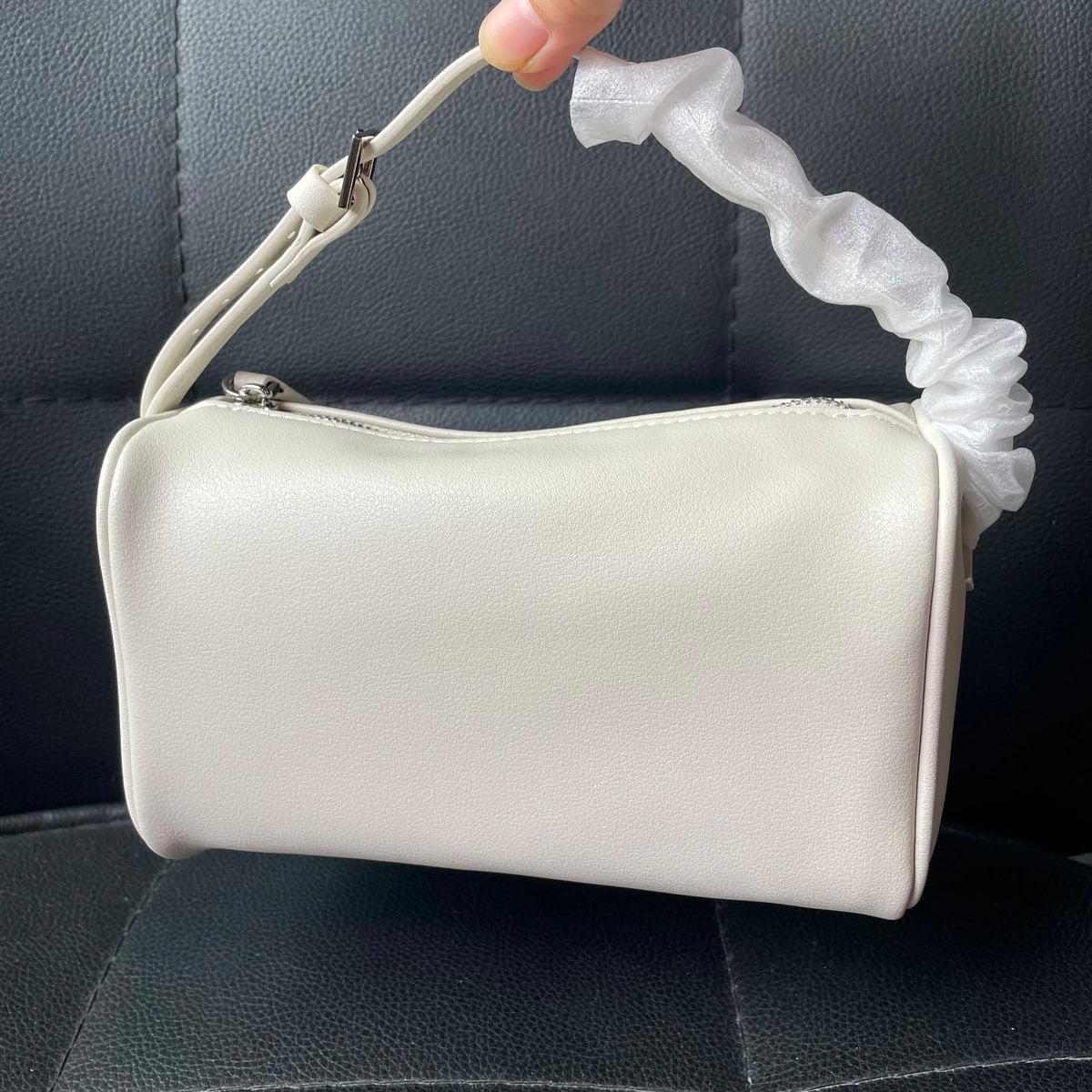 Valentina Alba crossbody bag in White