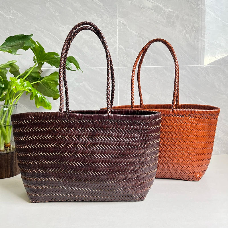 Valentina Noto Small tote in Burgundy, front view