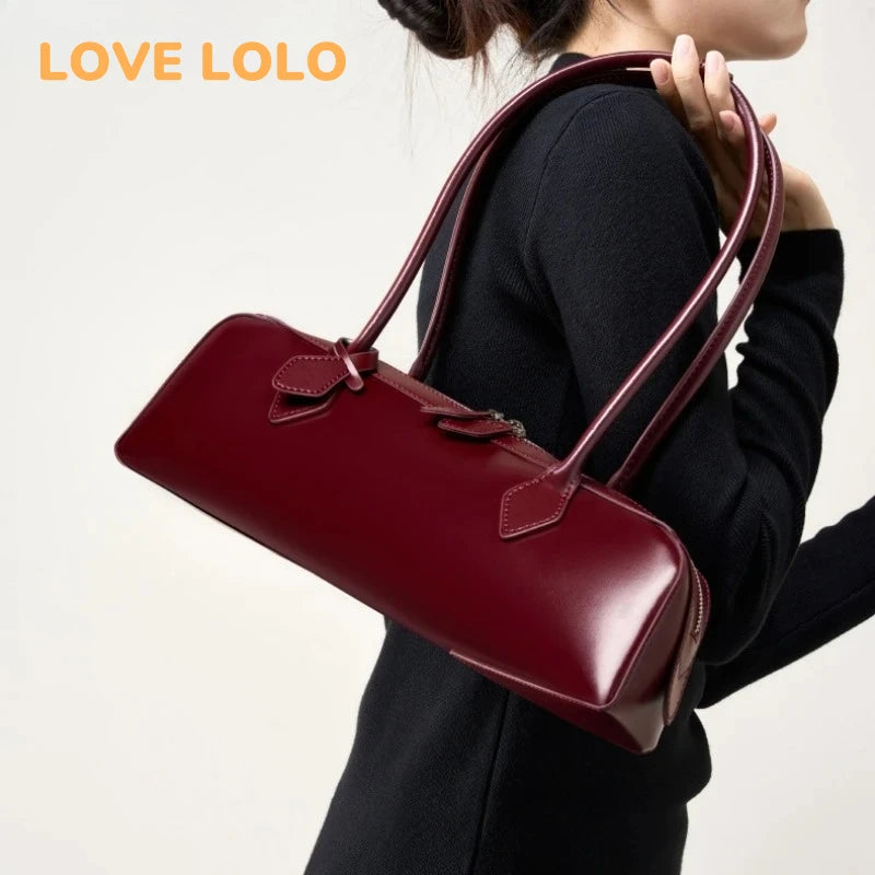 Valentina Linda shoulder bag in Burgundy, front view