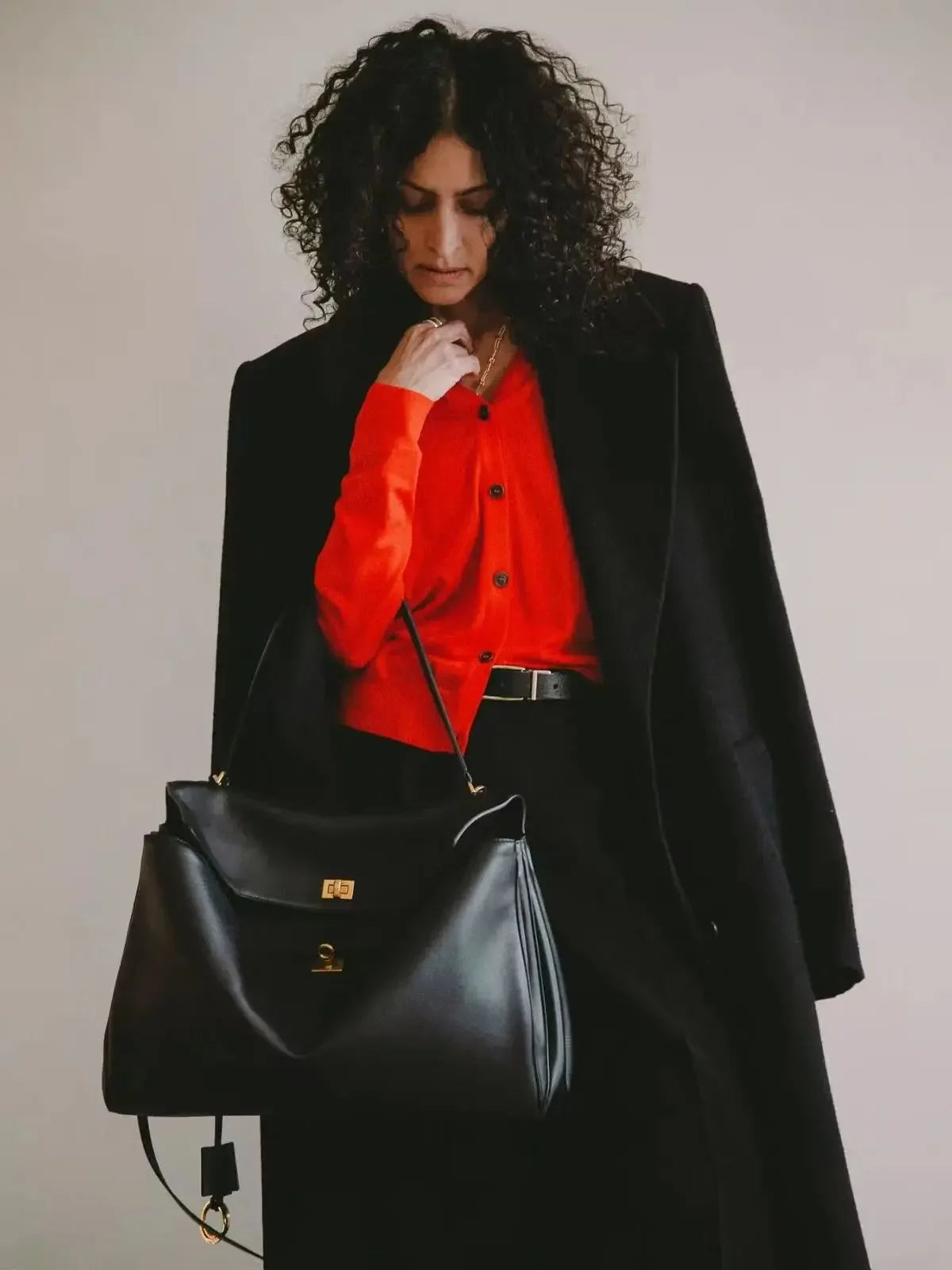 Valentina Tinto Small tote in Wine red, side view