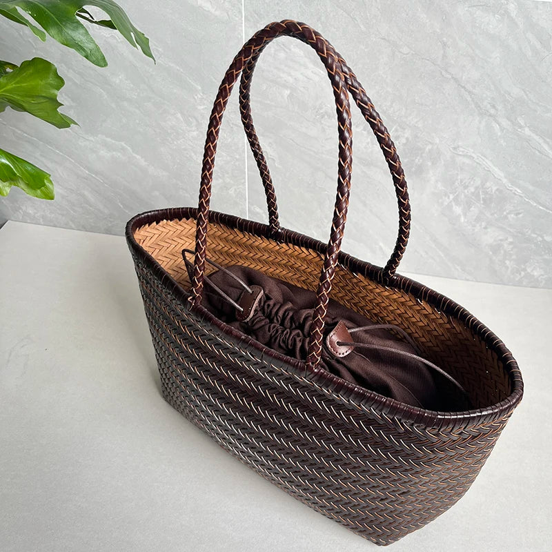 Valentina Noto Small tote in Burgundy, worn
