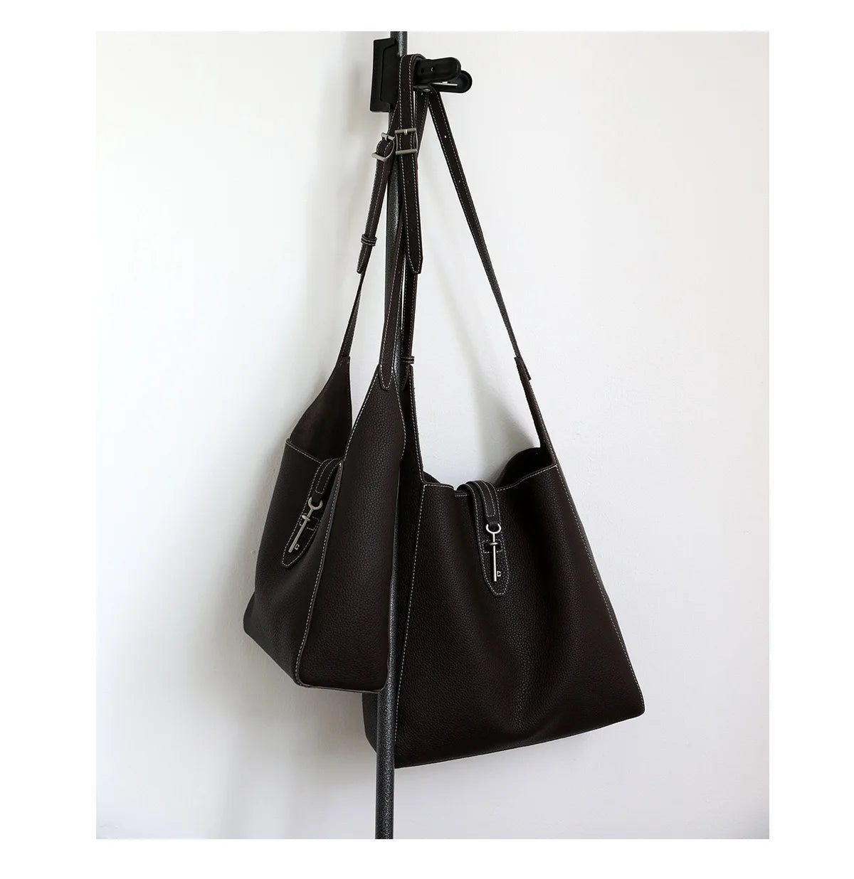 Valentina Amalfi hobo in Black, front view