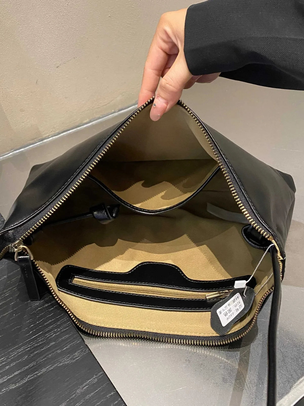 Valentina Lana crossbody bag in Coffee, interior