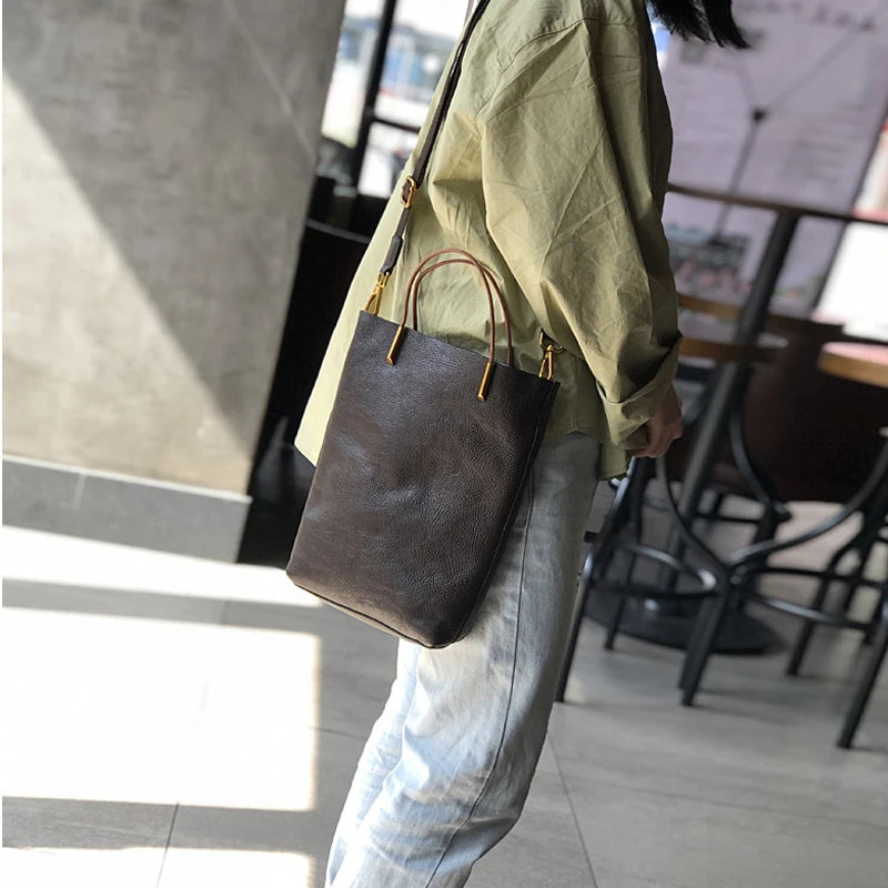 Valentina Verona top-handle bag in Coffee, detail