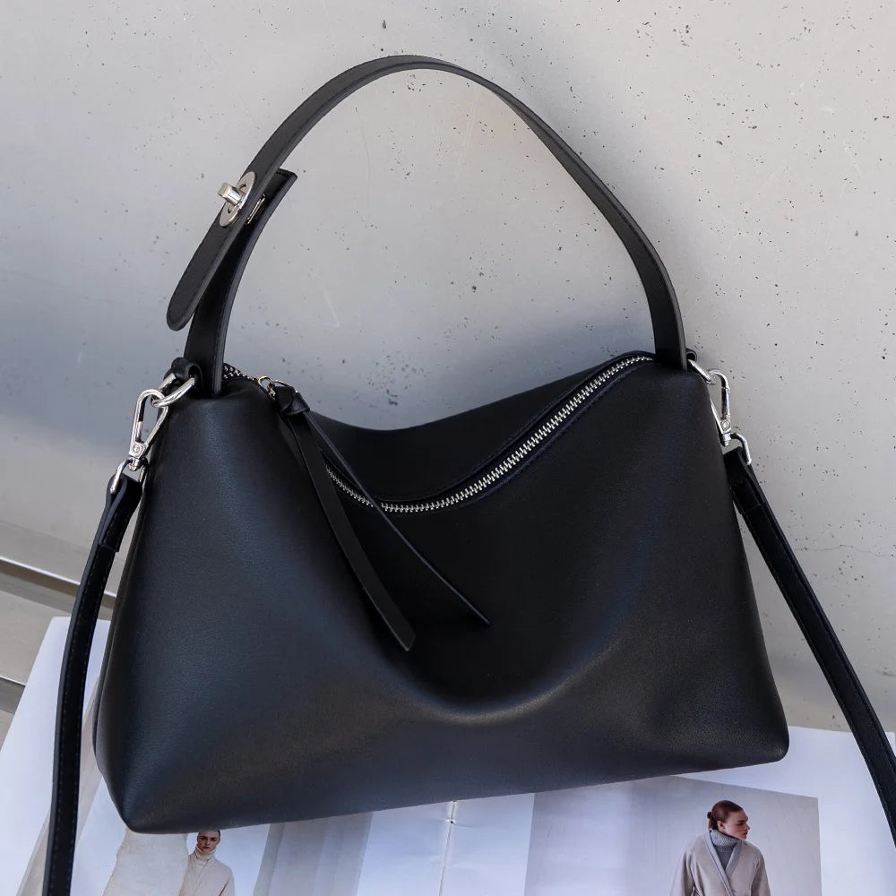 Valentina Calma tote in Ebony