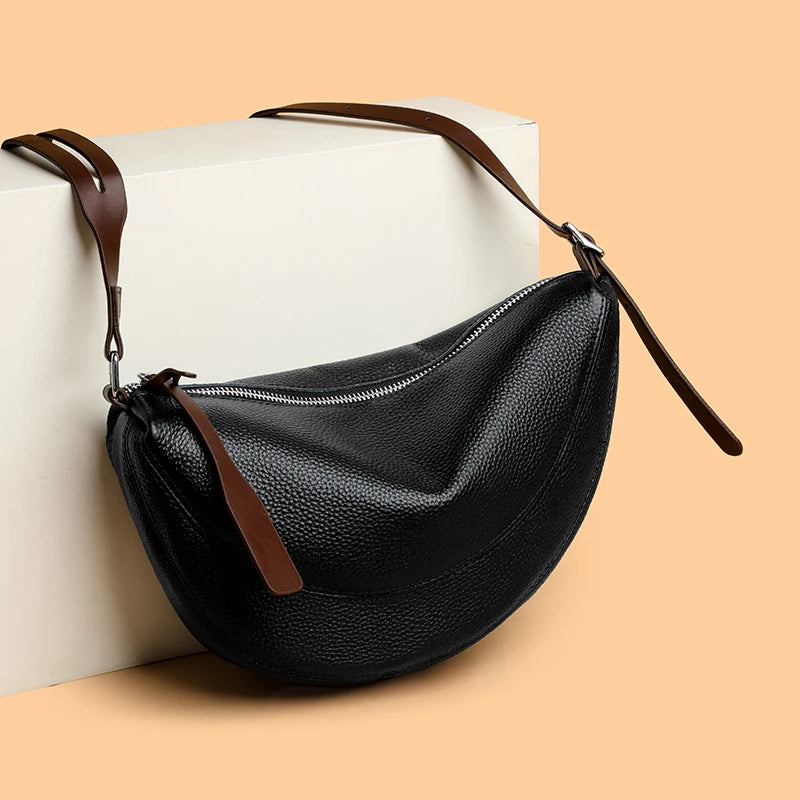 Valentina Salina crossbody bag in Black