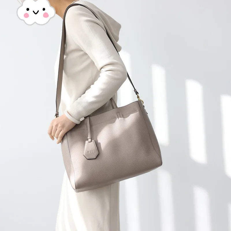 Valentina Torre Small crossbody bag in Elephant Grey, back view