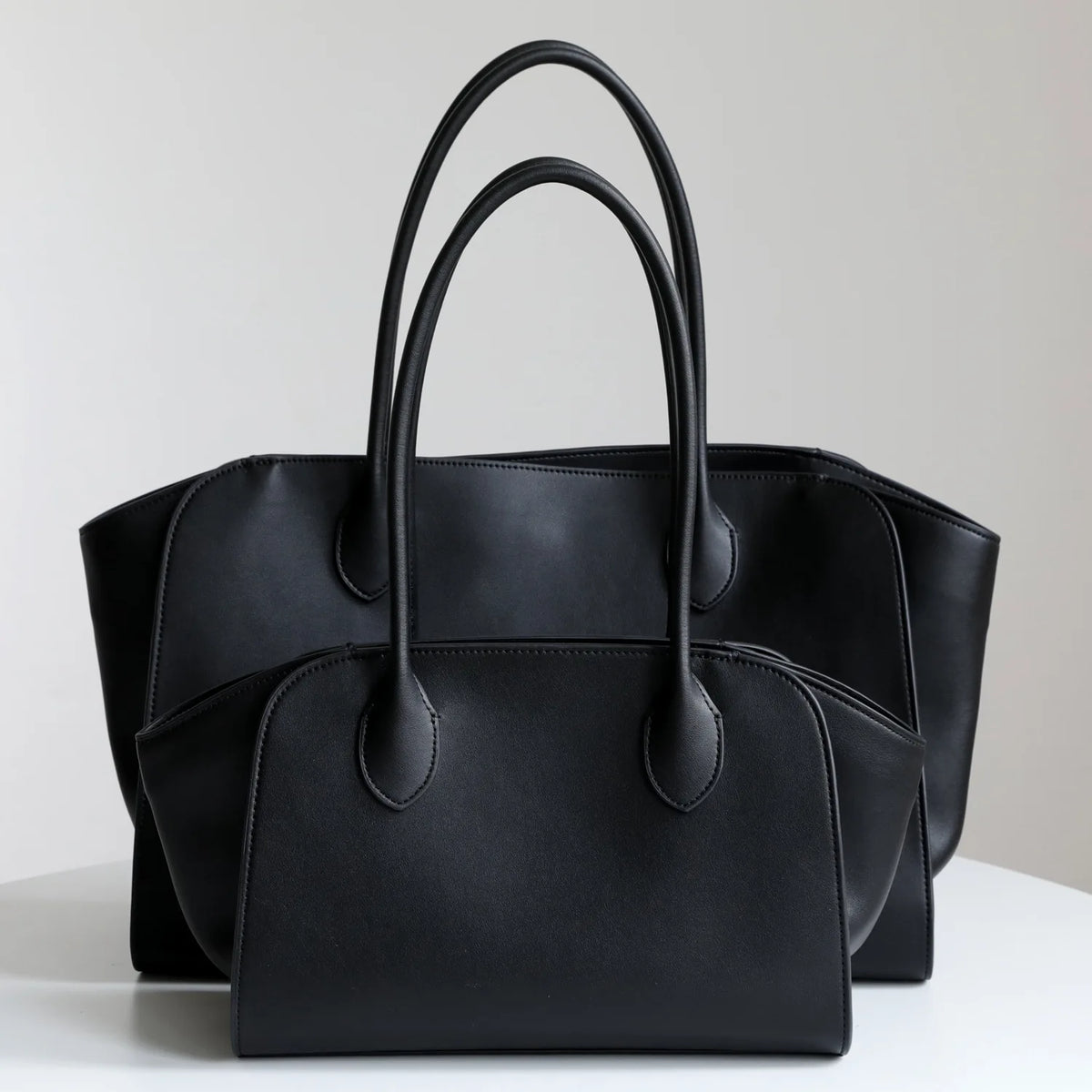 Valentina Volta Large shoulder bag in Pebbled Black