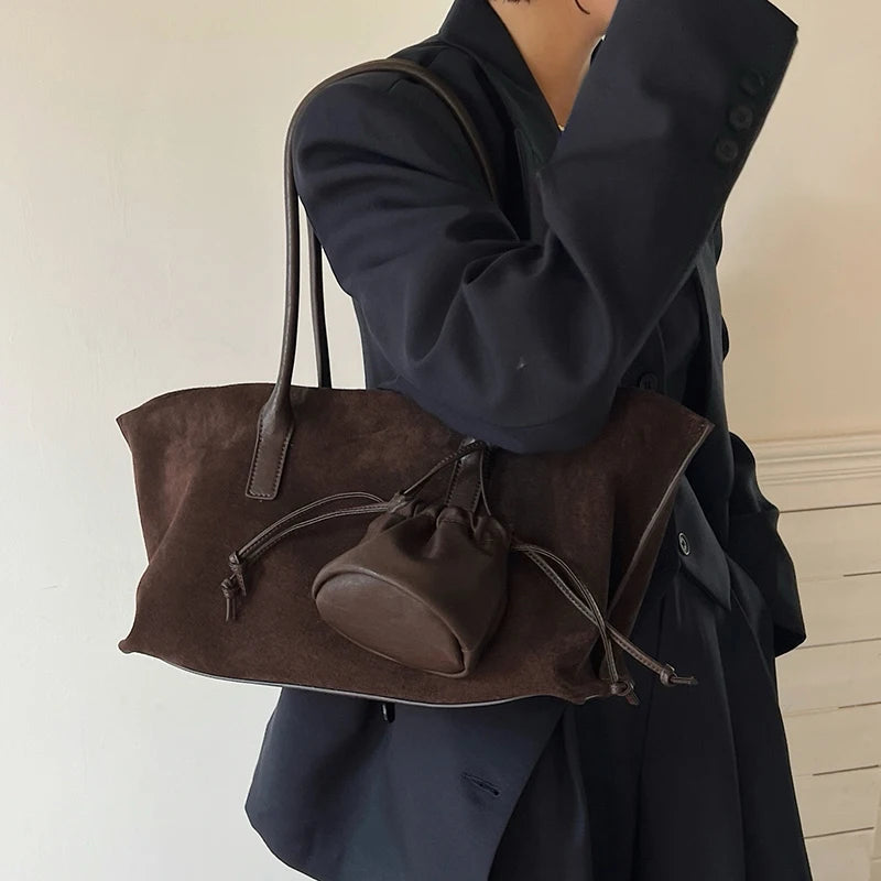 Valentina Noce tote in Coffee