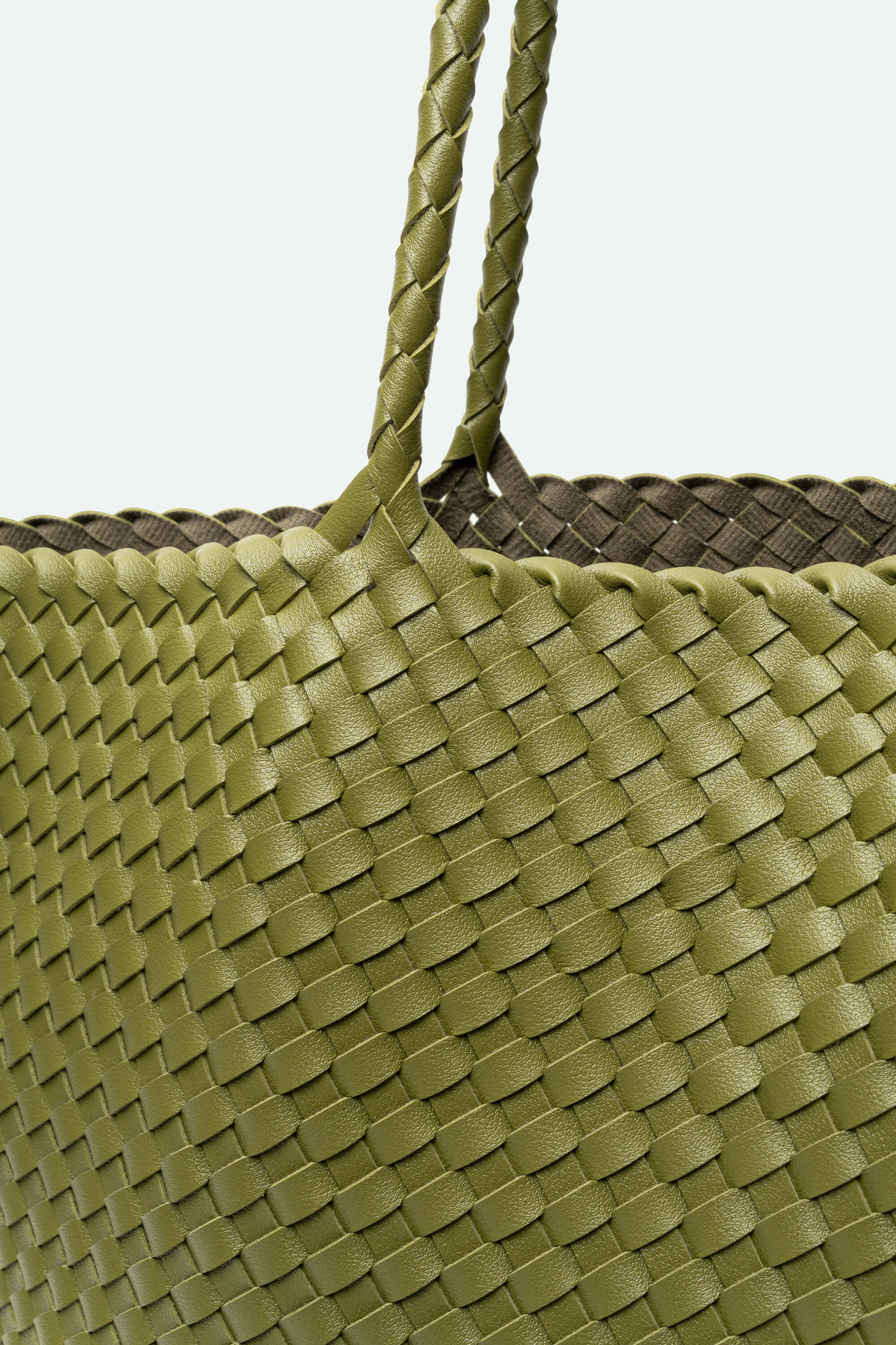 Womens_Green_Tote_Detail