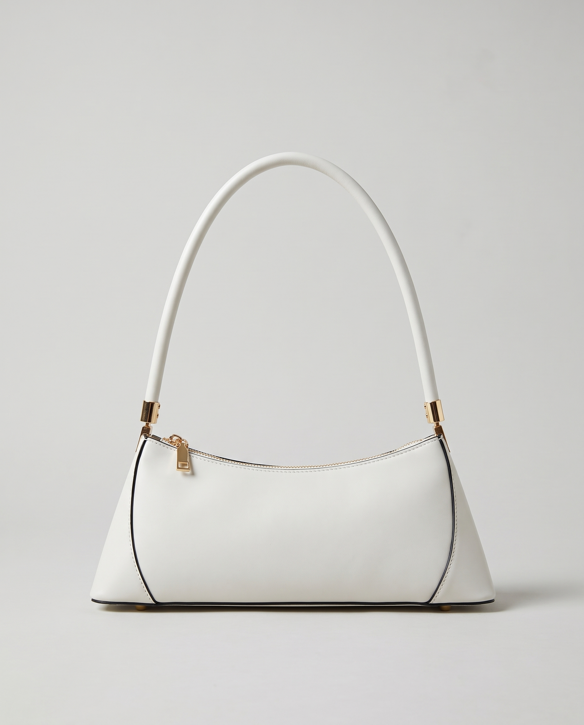 Arc leather shoulder bag in Chalk – front view