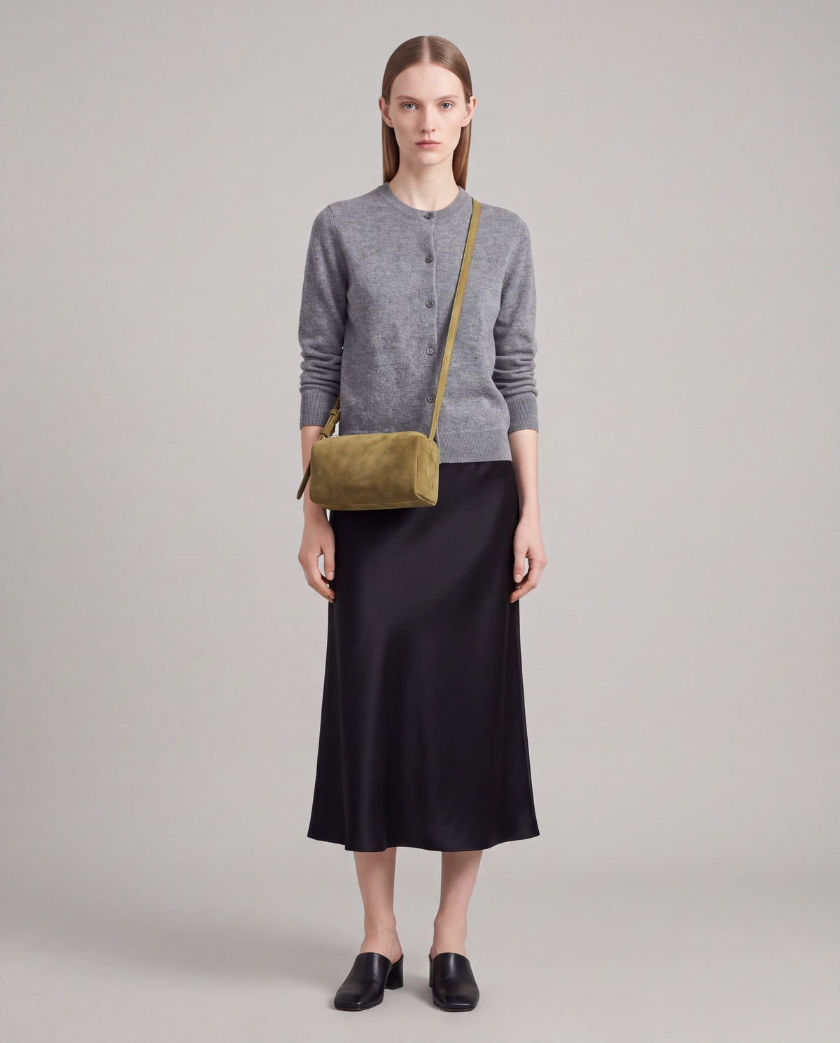 Brera bag in Olive – worn by model, full length