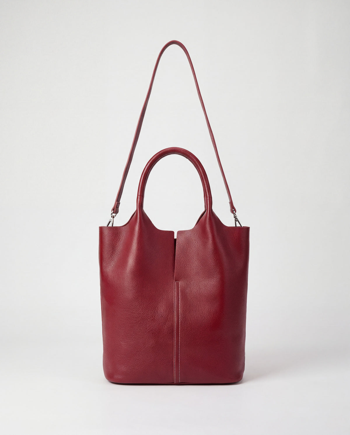 Commute bag in Burgundy – front view