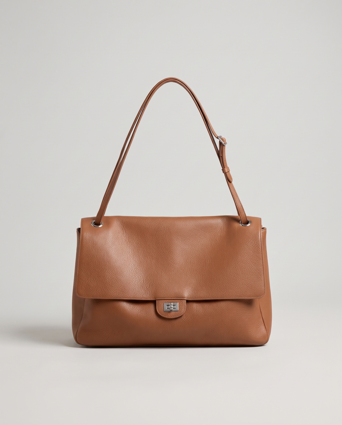 Fiume leather shoulder bag in caramel, front view