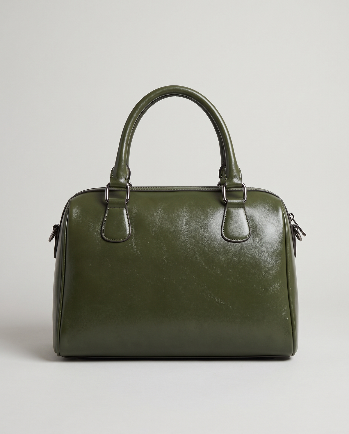 Harlow leather handbag in Green – back view