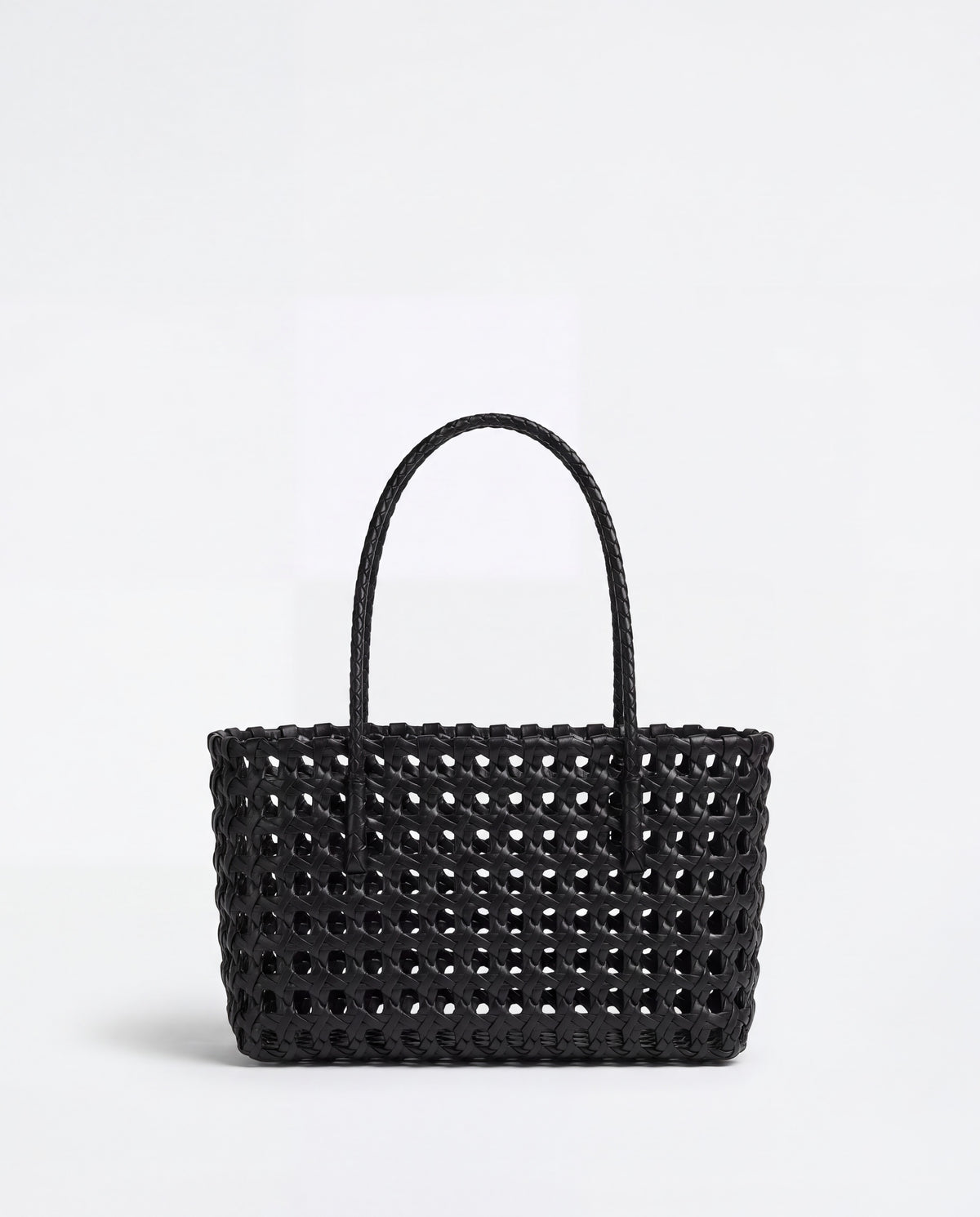 Lattice bag in Black – front view