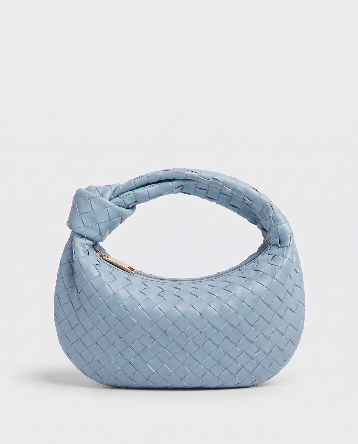 Knot Midi woven leather bag in Blue – three-quarter view