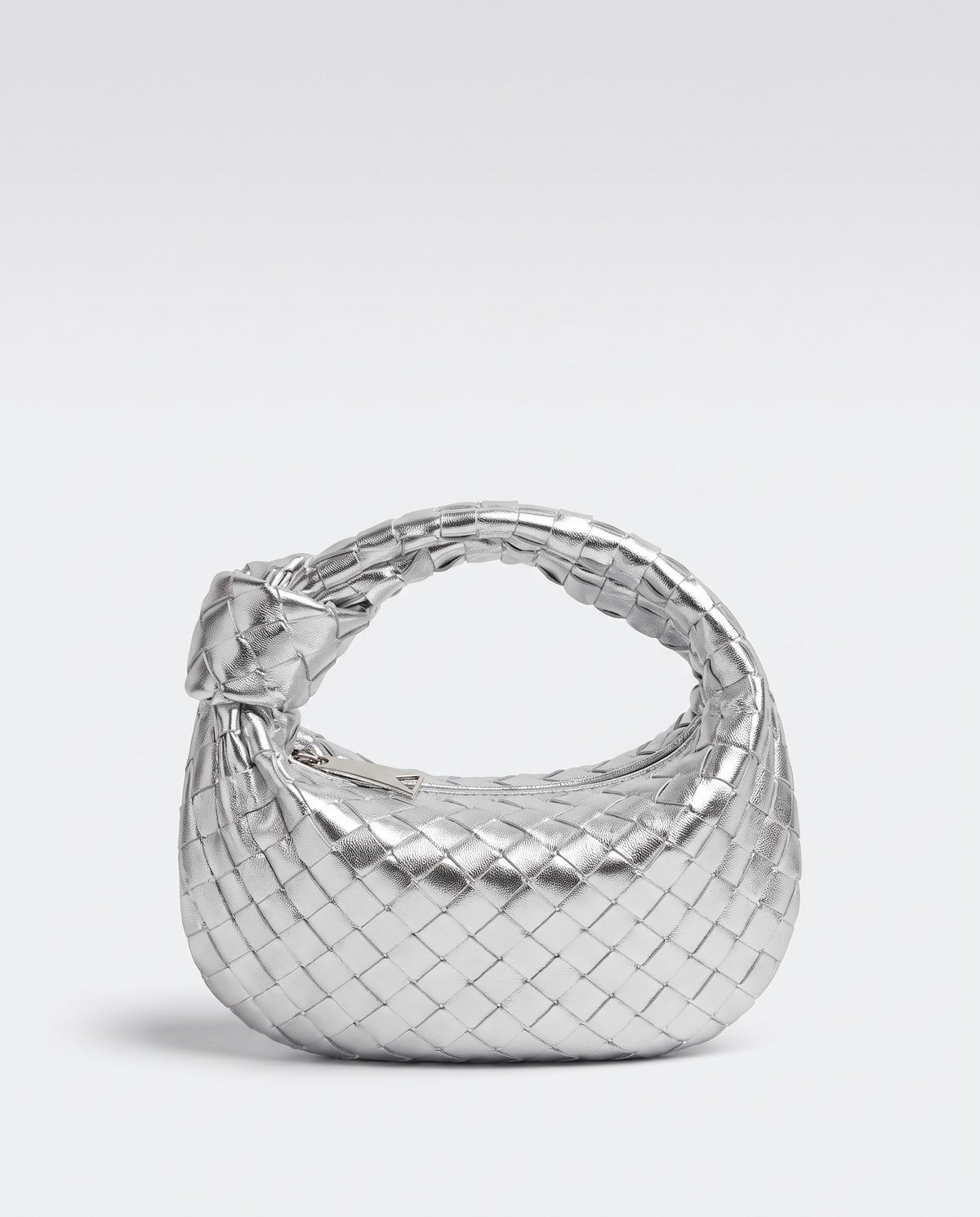 Knot Small woven leather bag in Silver – front view