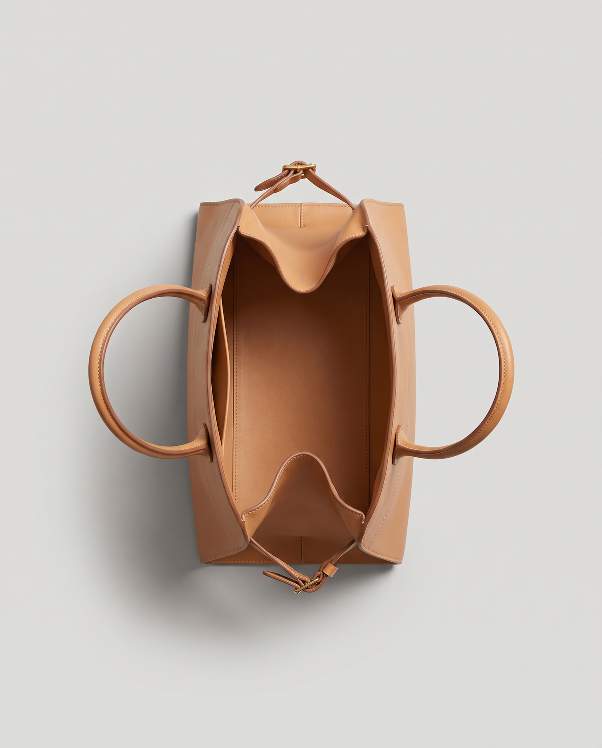 Milano Small top-handle bag in Tan – view from above into the open bag