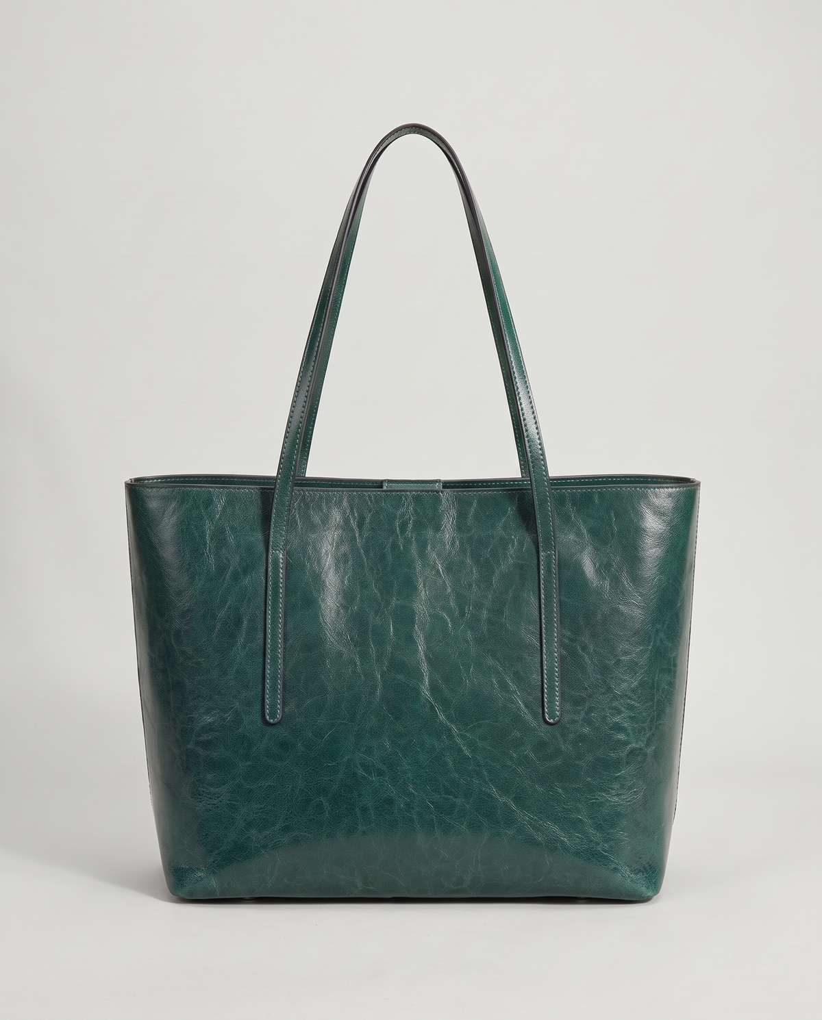 Molo oil-waxed leather tote in emerald, back view