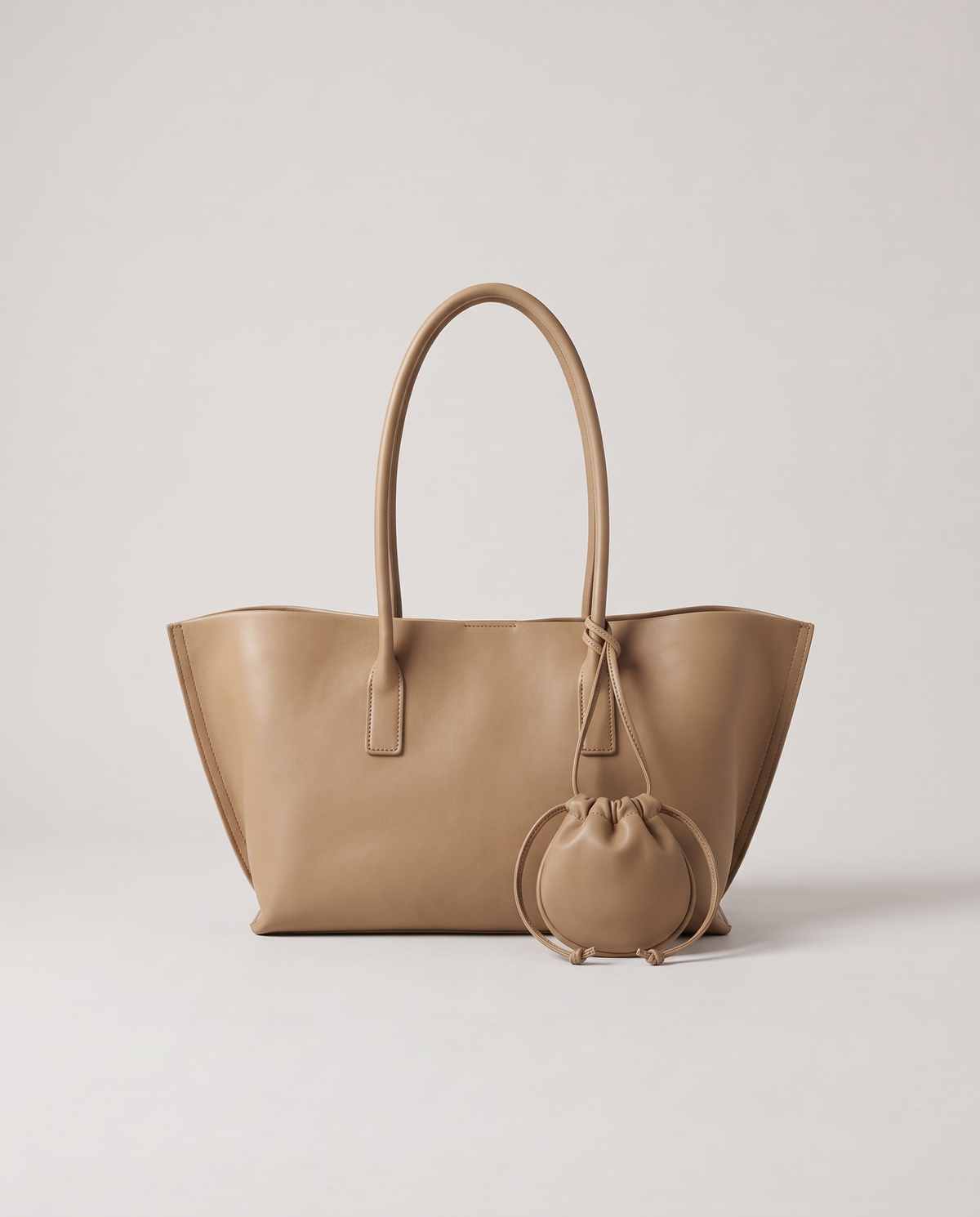 Noce tote in beige, front view