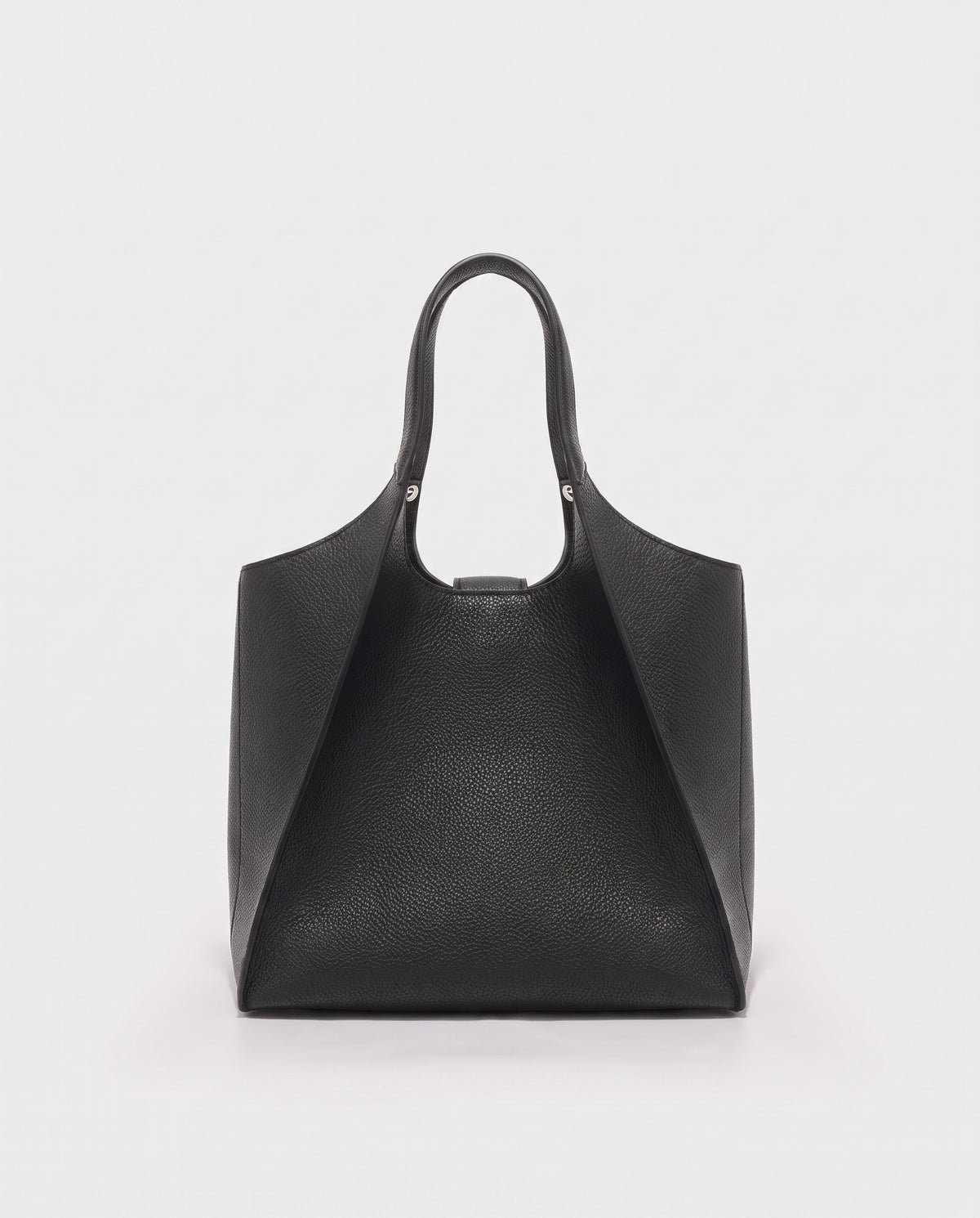 Onda leather tote in Black – back view