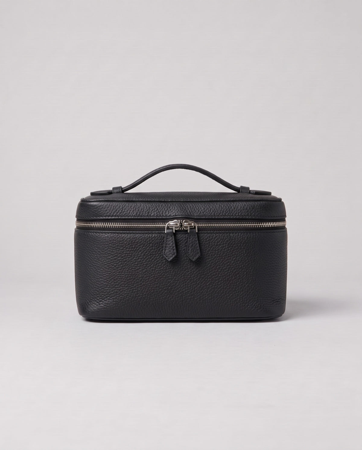 Valentina Orvieto Small top-handle bag in Black leather, front view