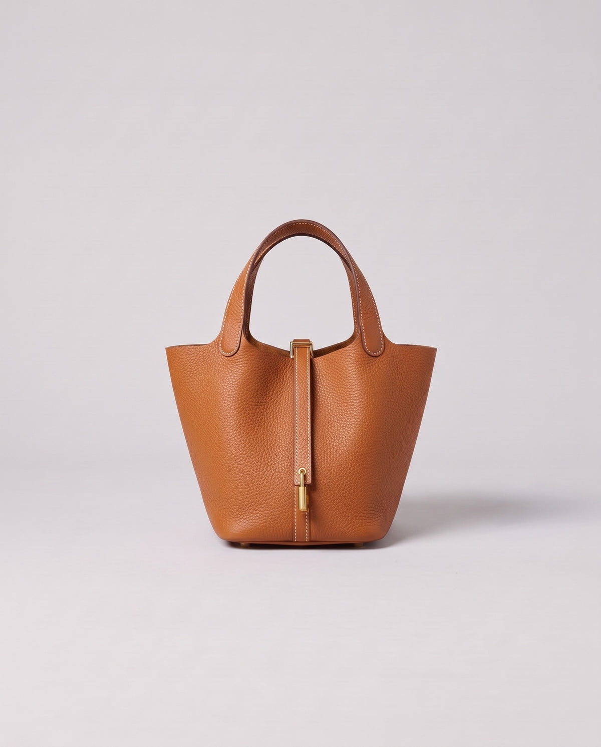 Valentina Ostuni Large bag in Caramel, front view