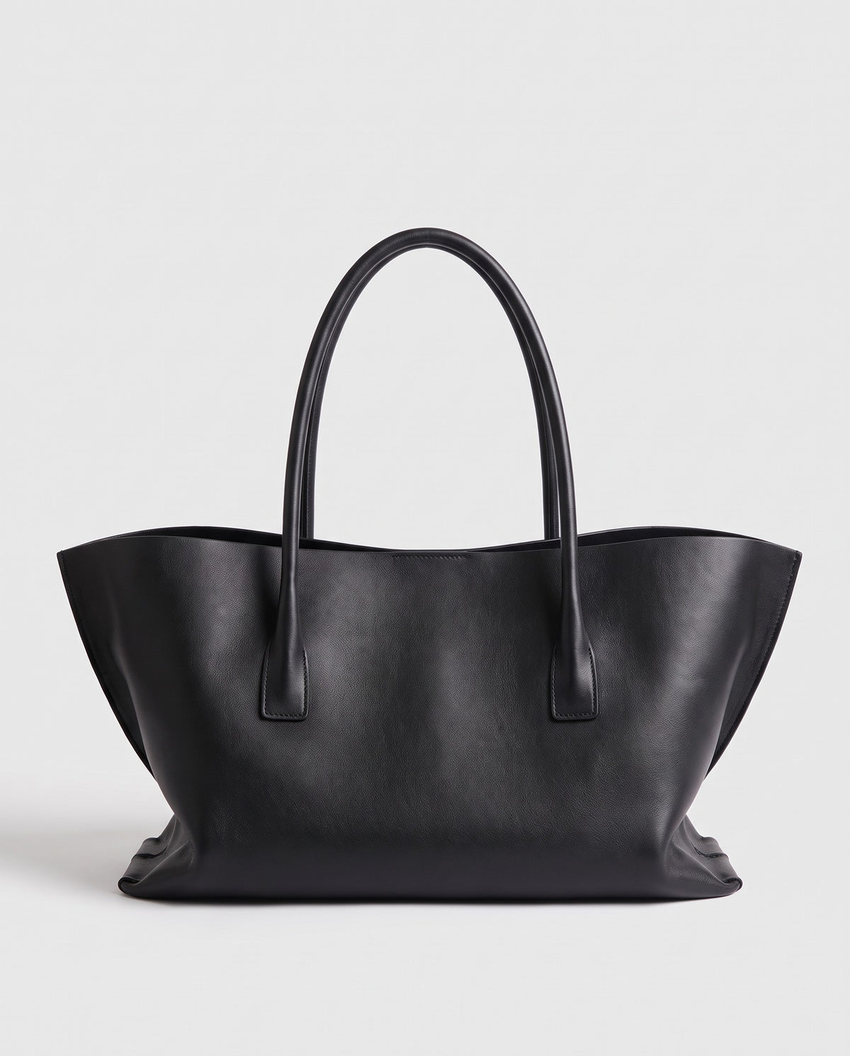 Piano leather tote in Black – front view