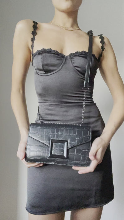 Handbag with chain strap