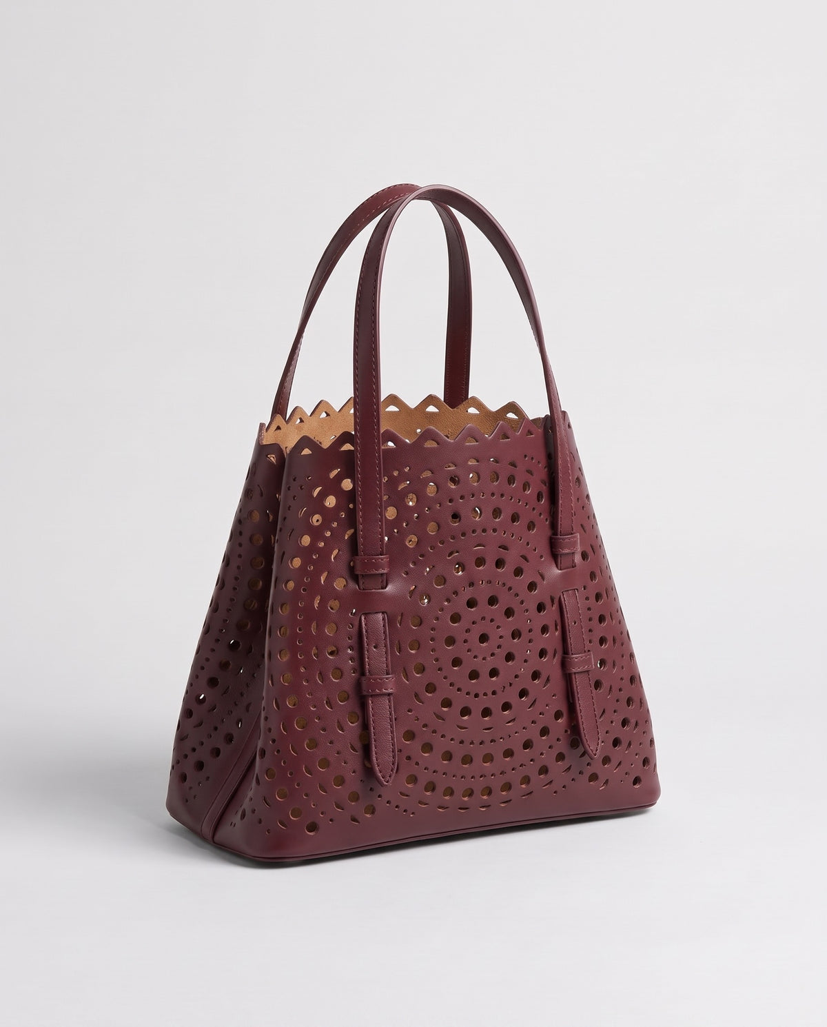 Valentina Urbino Large bag in Burgundy, front view