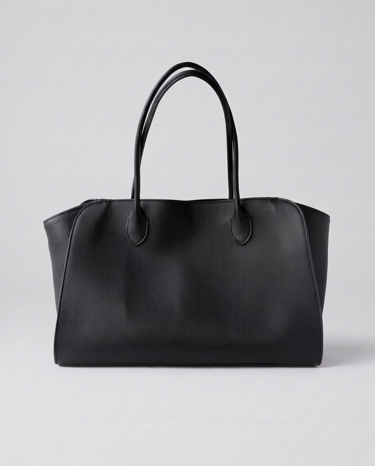 Valentina Volta Small bag in Black, front view