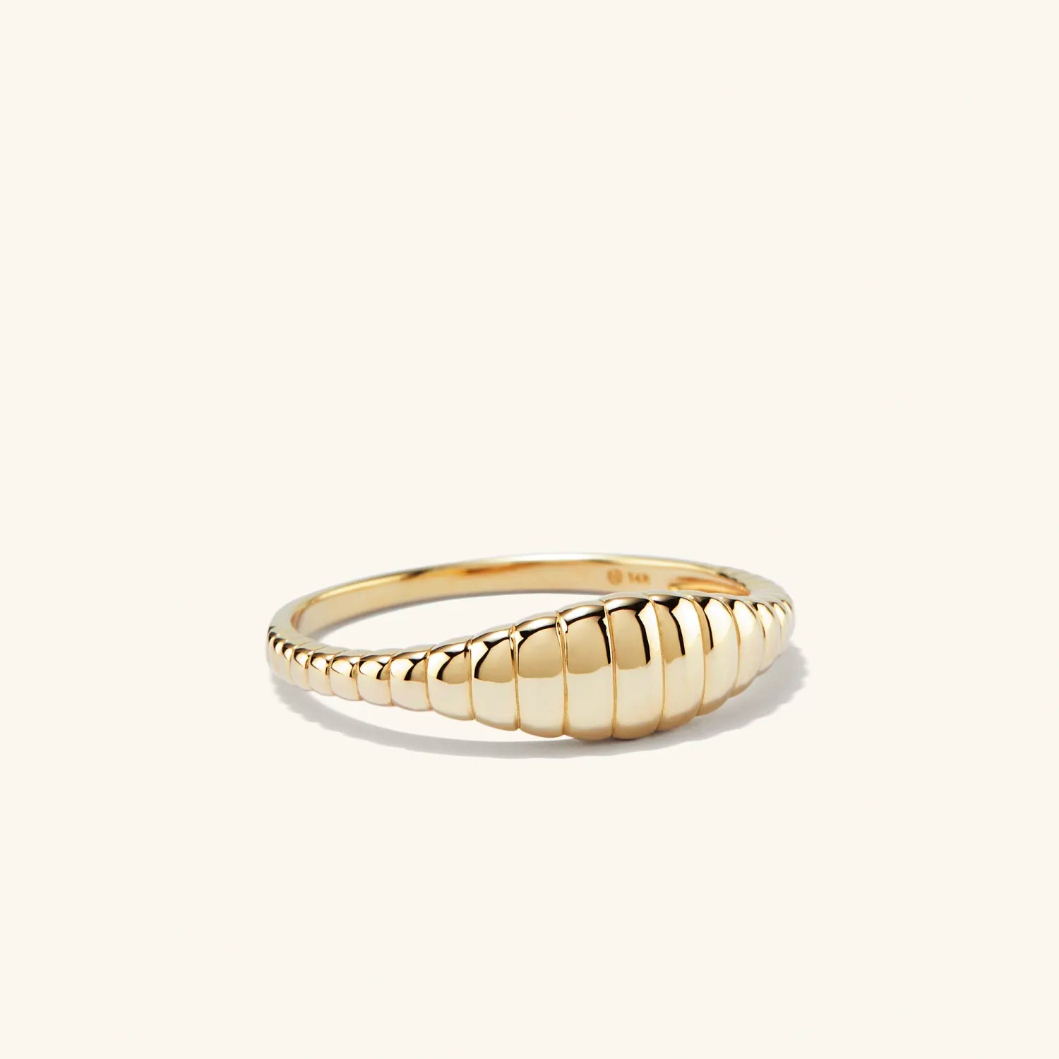 The Estellio Gold Signet Ring - Valentina & Rose