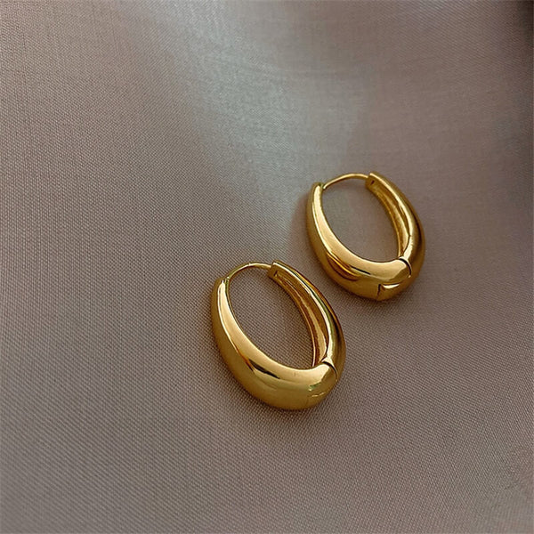 Gold teardrop earrings